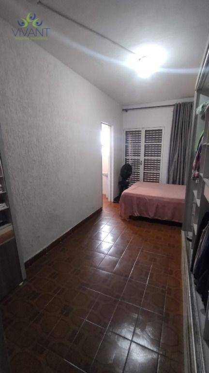 Casa à venda com 3 quartos, 120m² - Foto 11