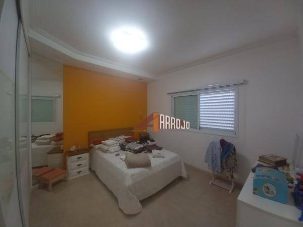 Casa à venda com 3 quartos, 340m² - Foto 17