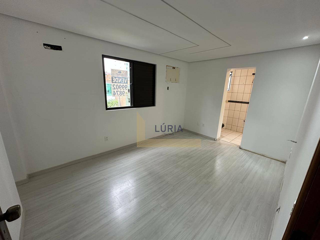 Apartamento à venda com 3 quartos, 118m² - Foto 13