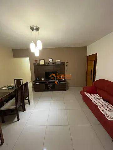 Sobrado à venda com 4 quartos, 200m² - Foto 1