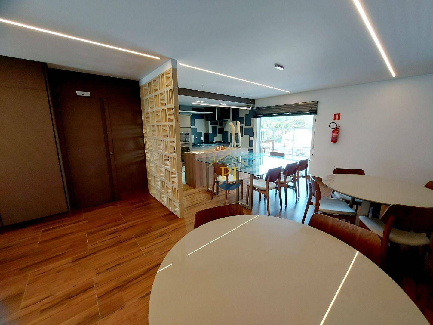 Apartamento à venda com 1 quarto, 59m² - Foto 21