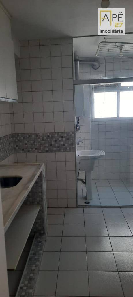 Apartamento à venda com 2 quartos, 52m² - Foto 2