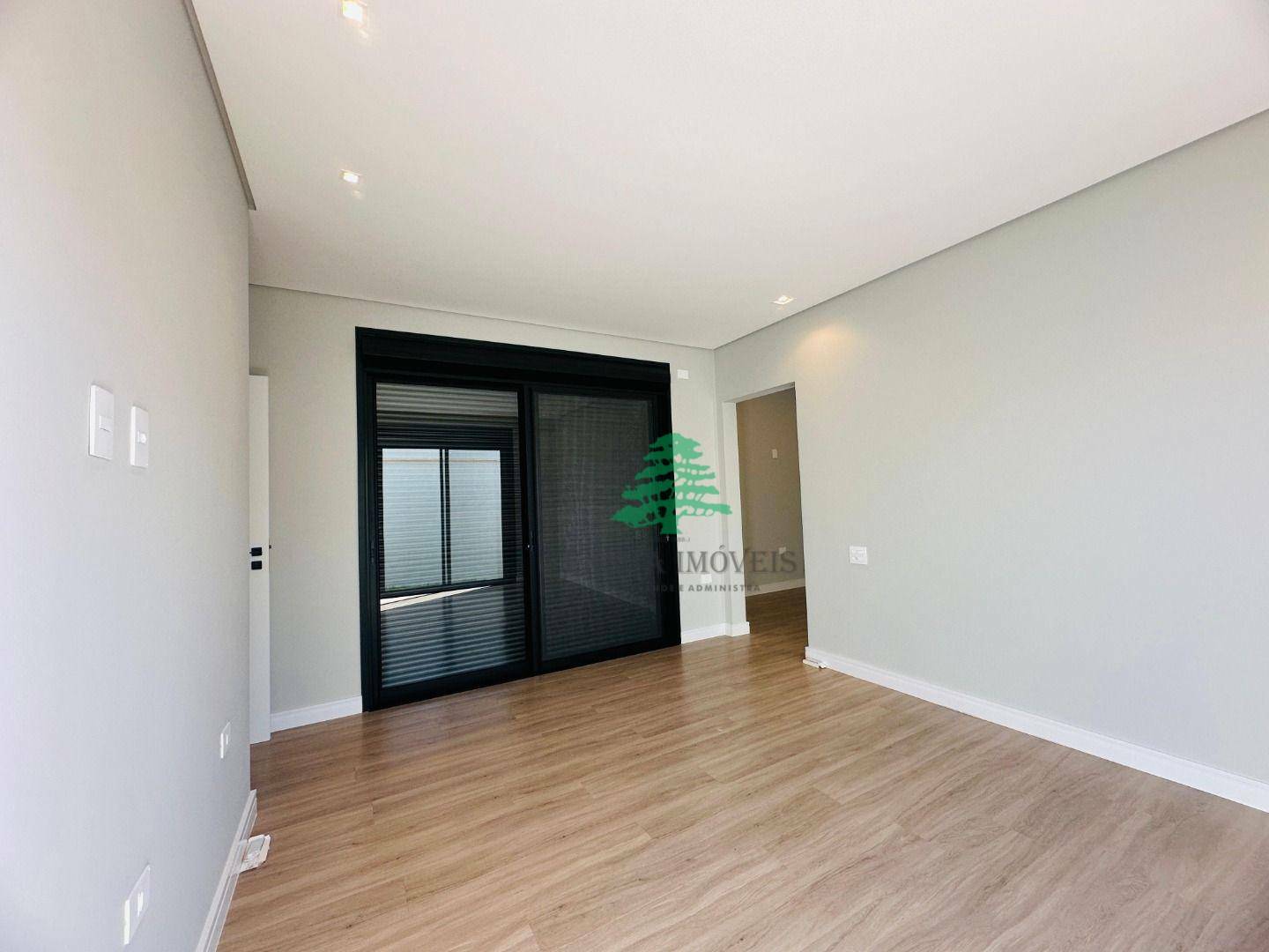 Casa à venda com 3 quartos, 266m² - Foto 18