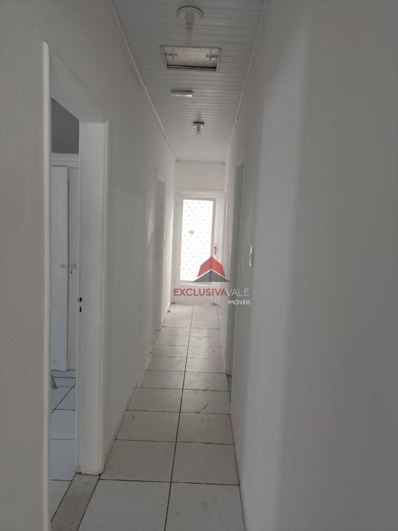 Casa à venda com 5 quartos, 206m² - Foto 7