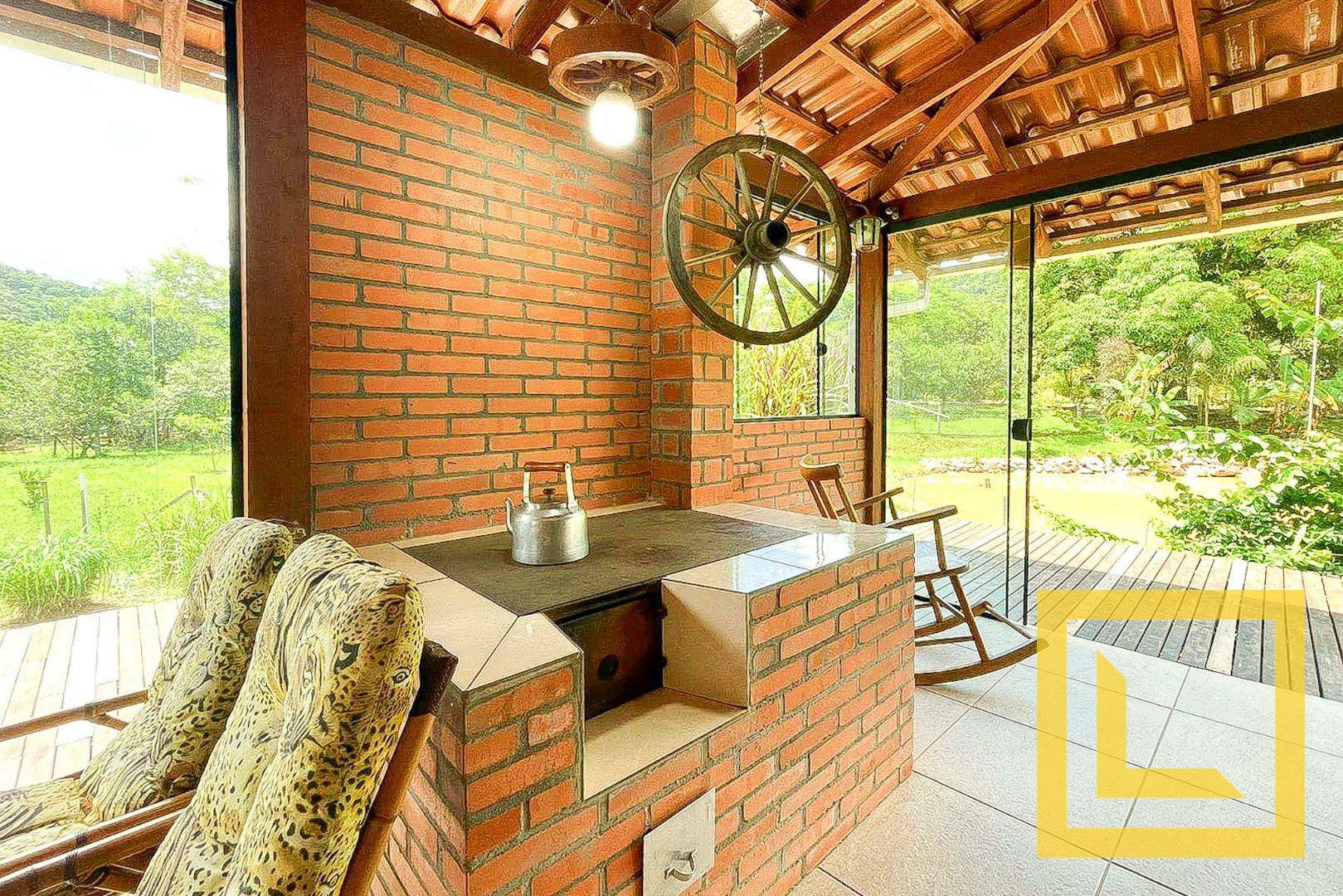 Chácara à venda com 3 quartos, 210m² - Foto 9