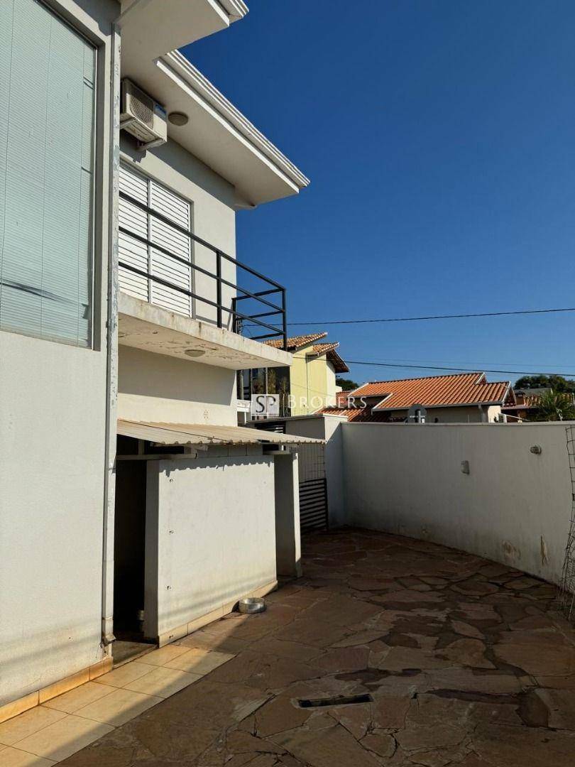 Casa à venda com 3 quartos, 212m² - Foto 26