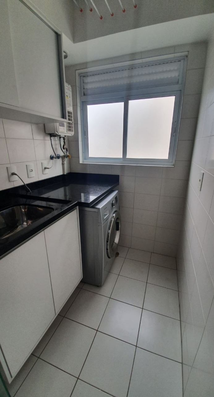 Apartamento à venda com 2 quartos, 65m² - Foto 4