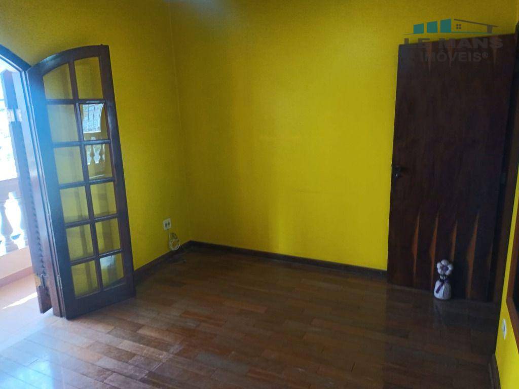 Casa à venda com 3 quartos, 146m² - Foto 2