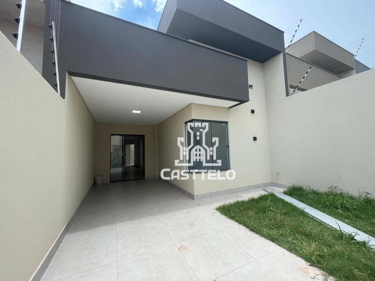 Casa à venda com 3 quartos, 86m² - Foto 1