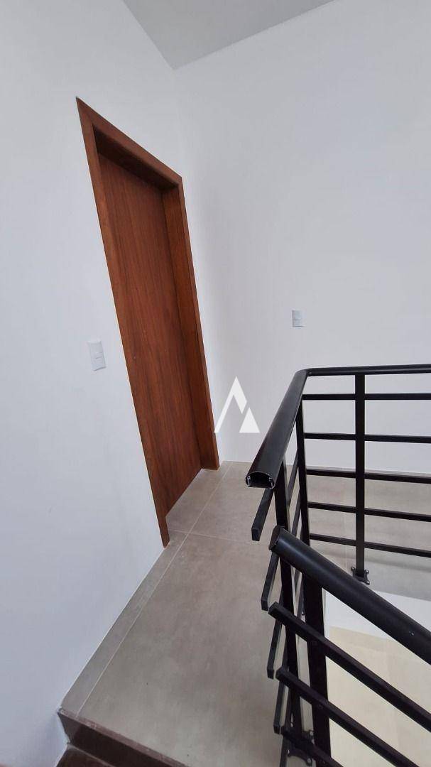 Casa à venda com 3 quartos, 109m² - Foto 11