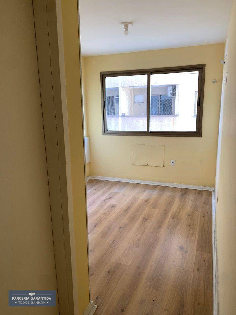 Apartamento à venda com 2 quartos, 60m² - Foto 14