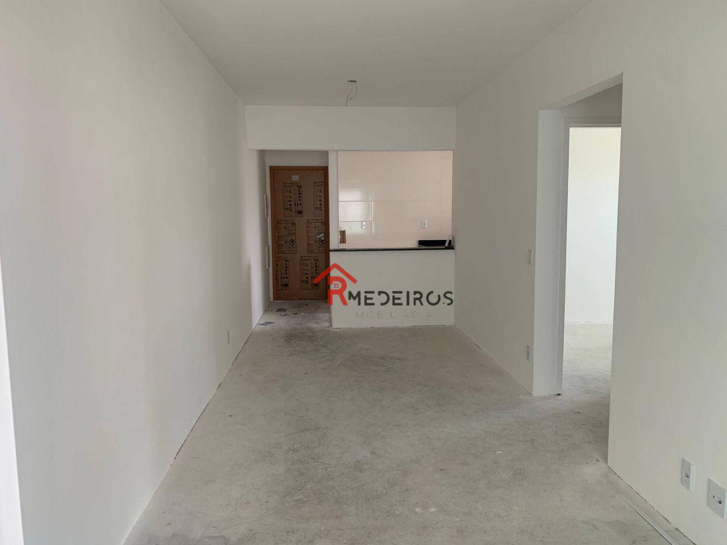 Apartamento à venda com 2 quartos, 80m² - Foto 4