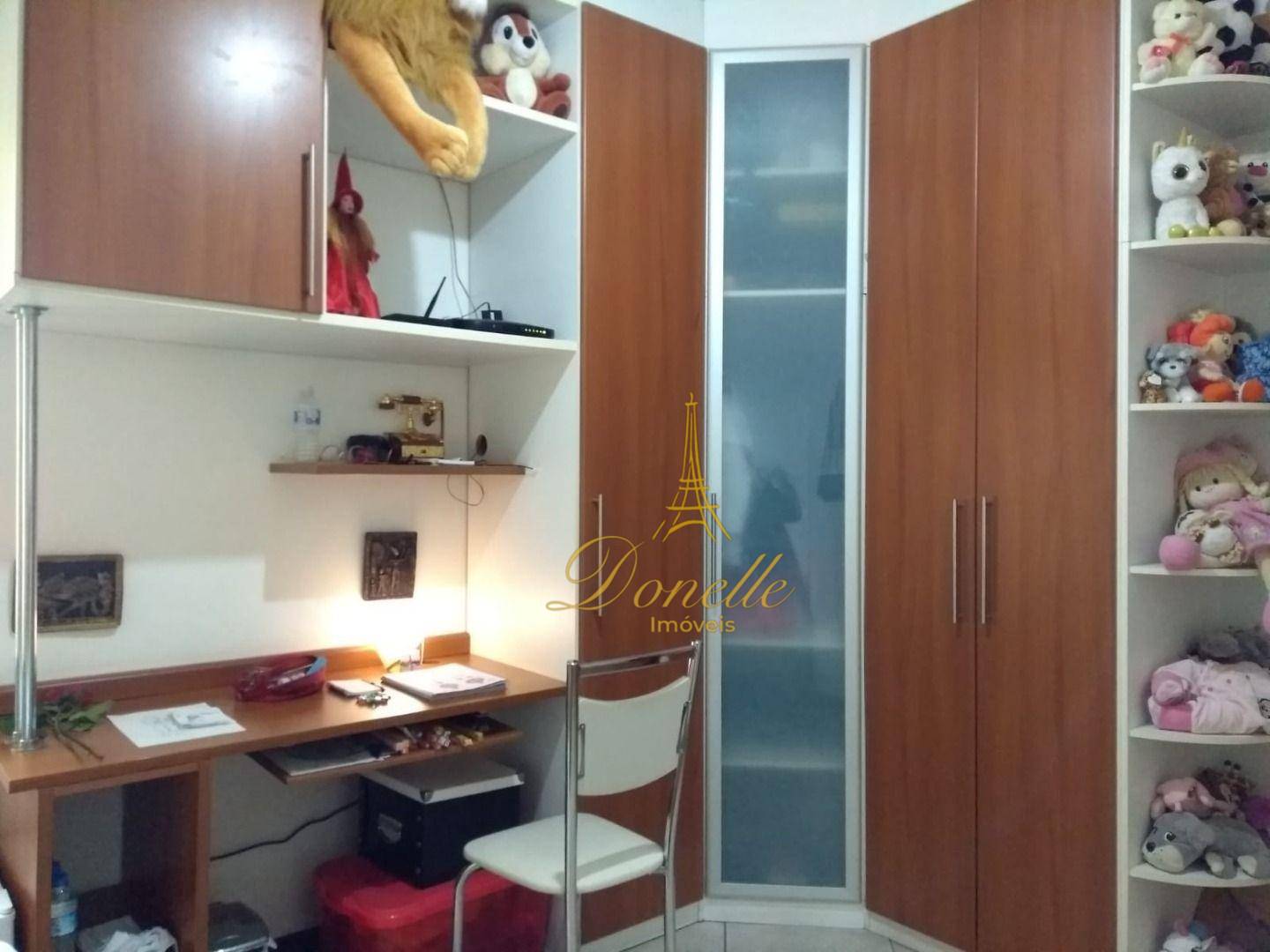 Casa à venda com 3 quartos, 200m² - Foto 9