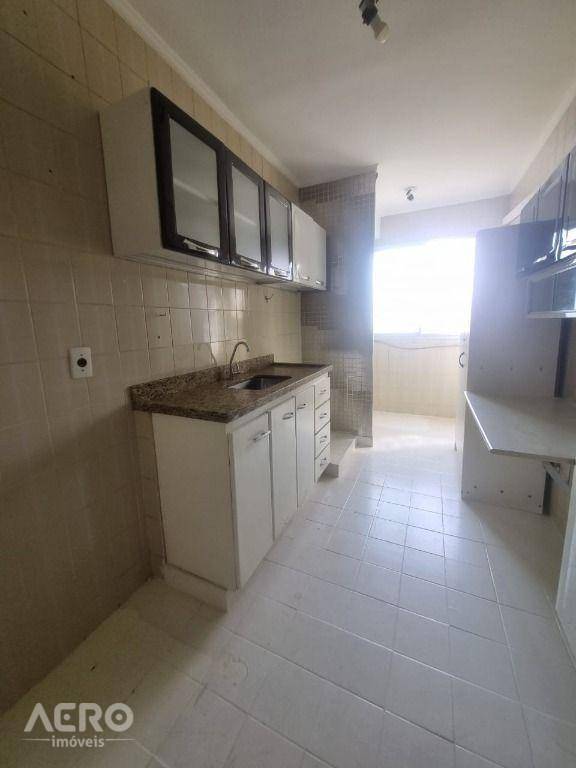 Apartamento à venda com 2 quartos, 60m² - Foto 16