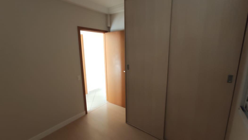 Apartamento à venda com 3 quartos, 87m² - Foto 31