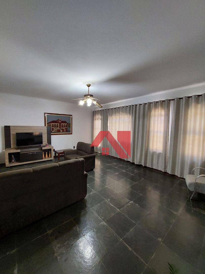 Casa à venda com 3 quartos, 185m² - Foto 14