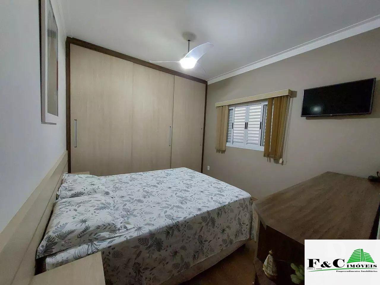 Casa à venda com 3 quartos, 225m² - Foto 5