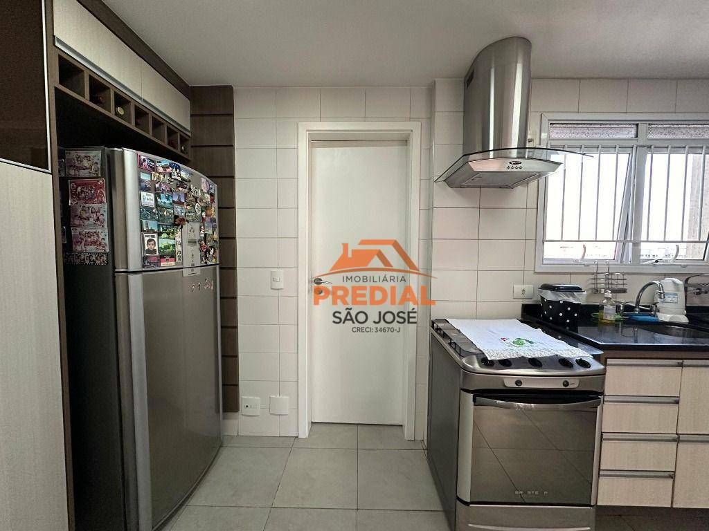 Apartamento à venda com 3 quartos, 90m² - Foto 7