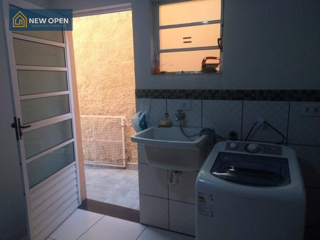 Casa à venda com 4 quartos, 200m² - Foto 15