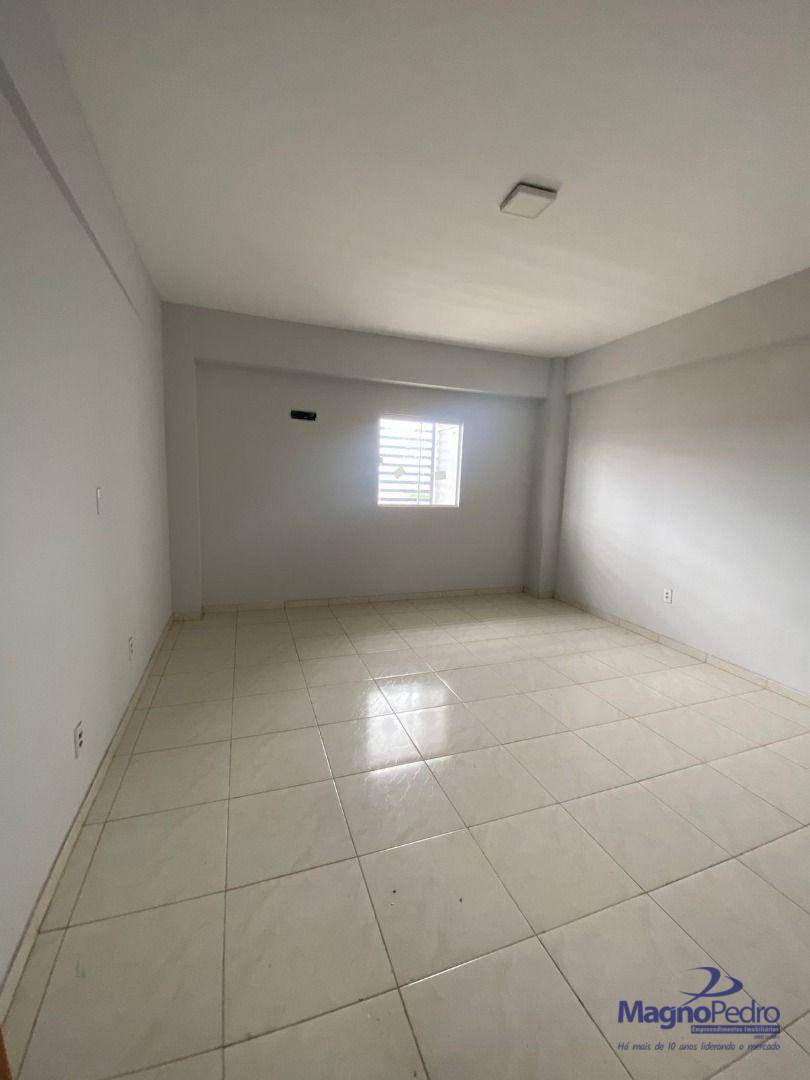 Apartamento para alugar com 2 quartos, 65m² - Foto 4