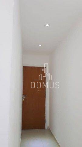 Apartamento à venda com 2 quartos, 70m² - Foto 3