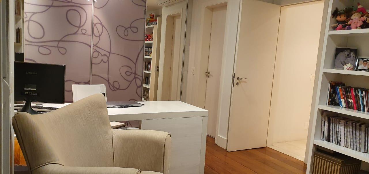 Apartamento à venda com 3 quartos, 326m² - Foto 8