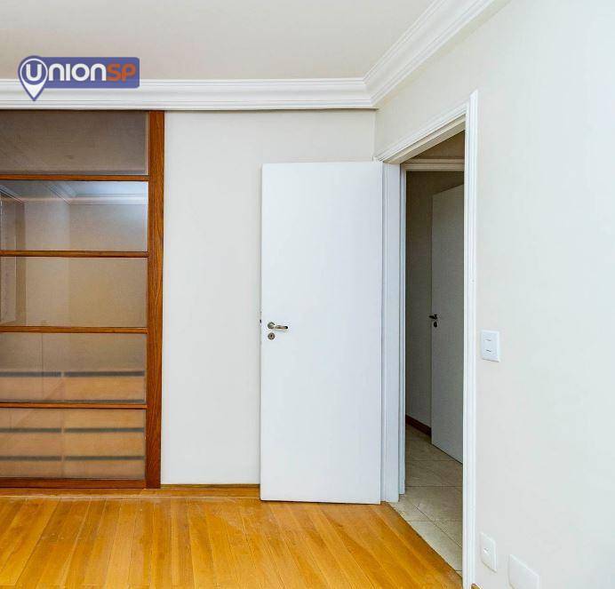 Apartamento à venda com 2 quartos, 70m² - Foto 10