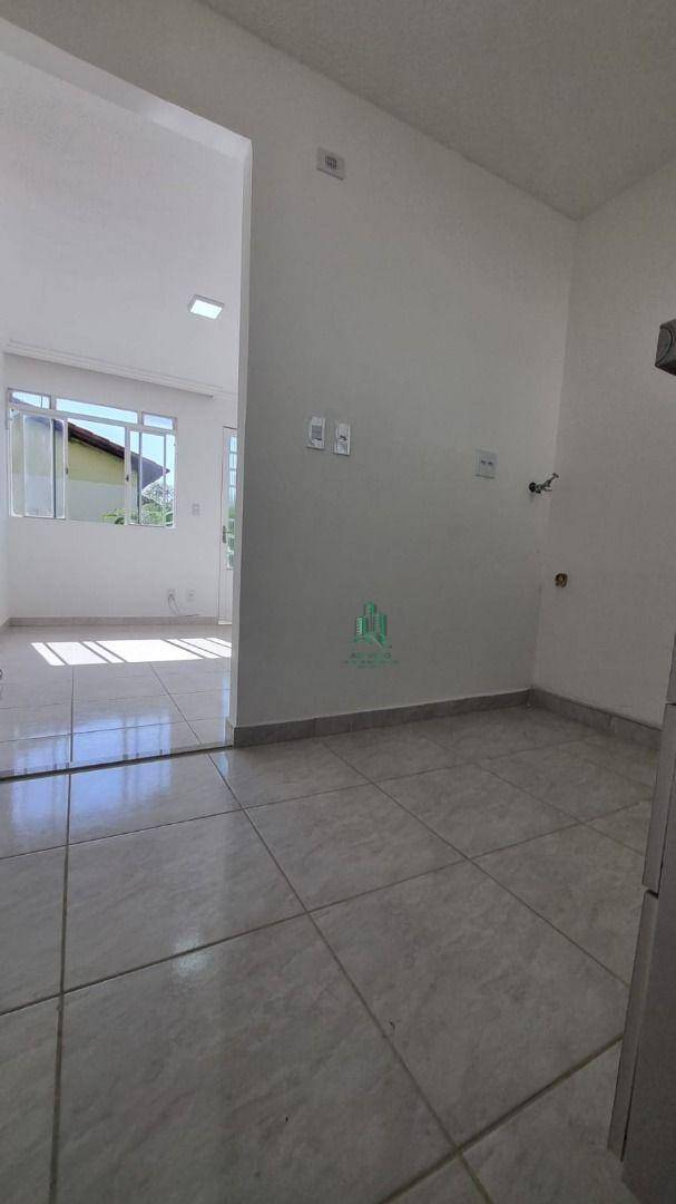 Casa de Condomínio à venda com 2 quartos, 43m² - Foto 2