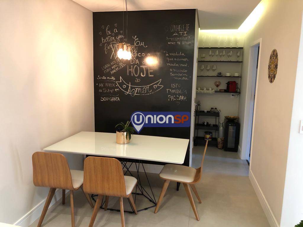 Apartamento à venda com 2 quartos, 62m² - Foto 2