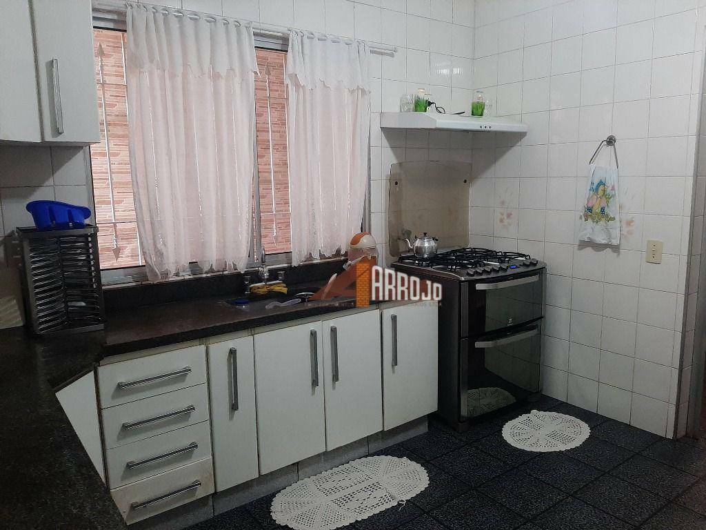 Sobrado à venda com 3 quartos, 216m² - Foto 15