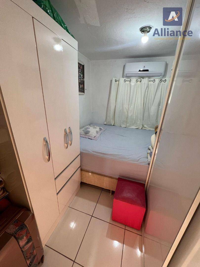 Casa à venda com 3 quartos, 250m² - Foto 11