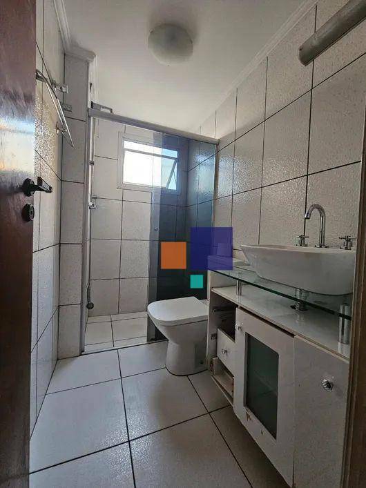 Apartamento à venda com 2 quartos, 68m² - Foto 3