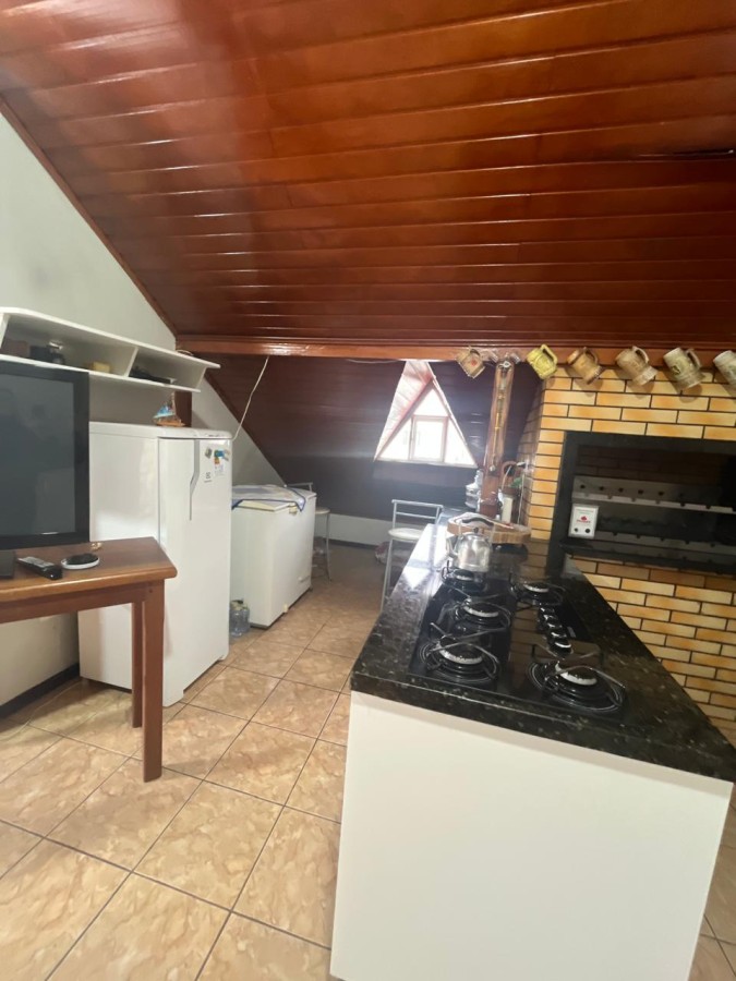 Casa à venda com 2 quartos, 221m² - Foto 10