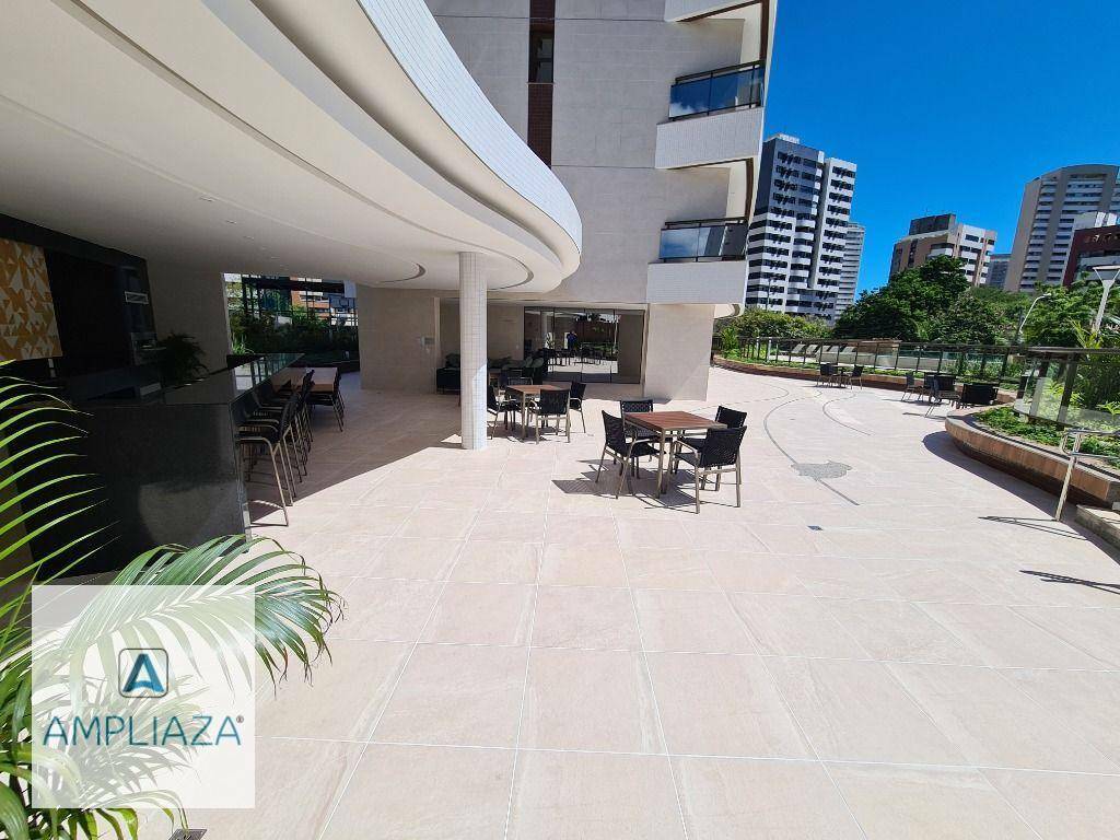 Apartamento à venda com 4 quartos, 220m² - Foto 2