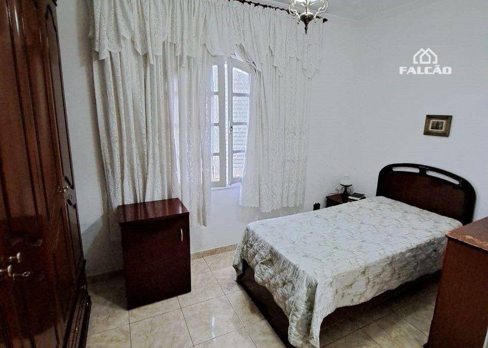 Casa à venda com 5 quartos, 170m² - Foto 5