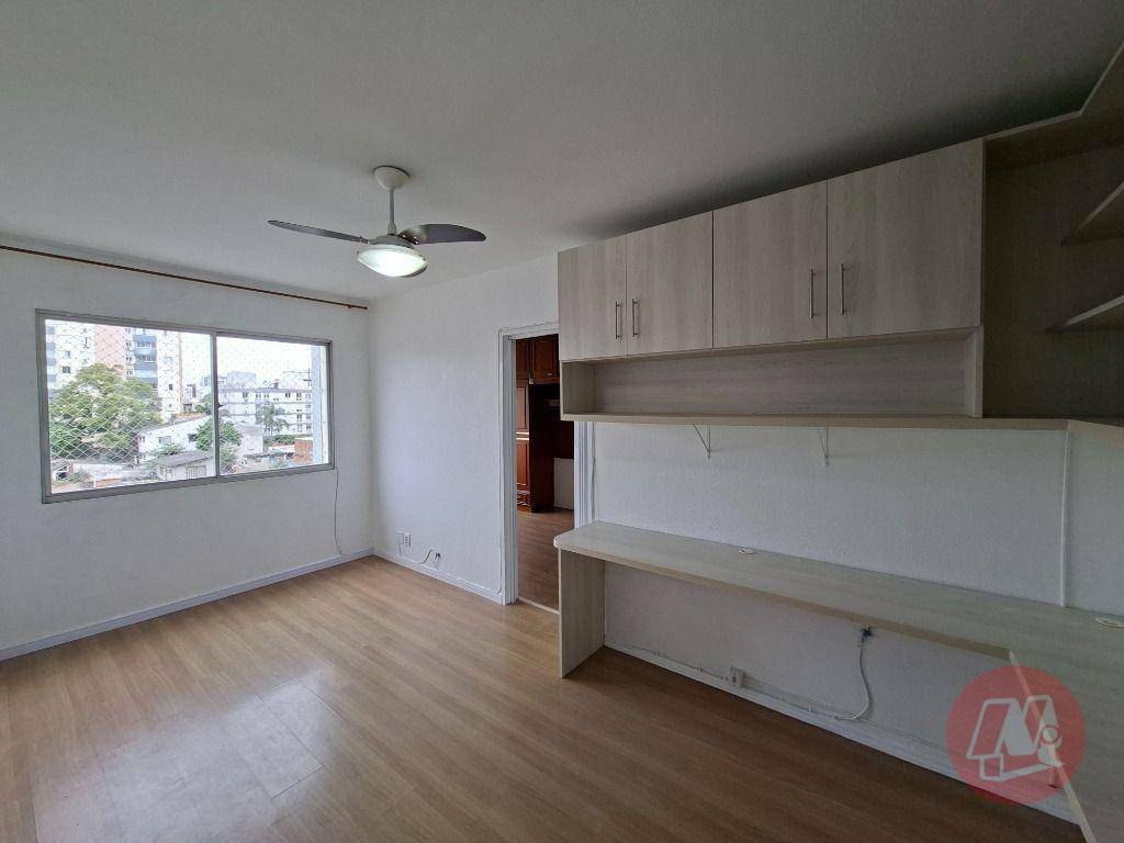 Apartamento para alugar com 1 quarto, 50m² - Foto 2