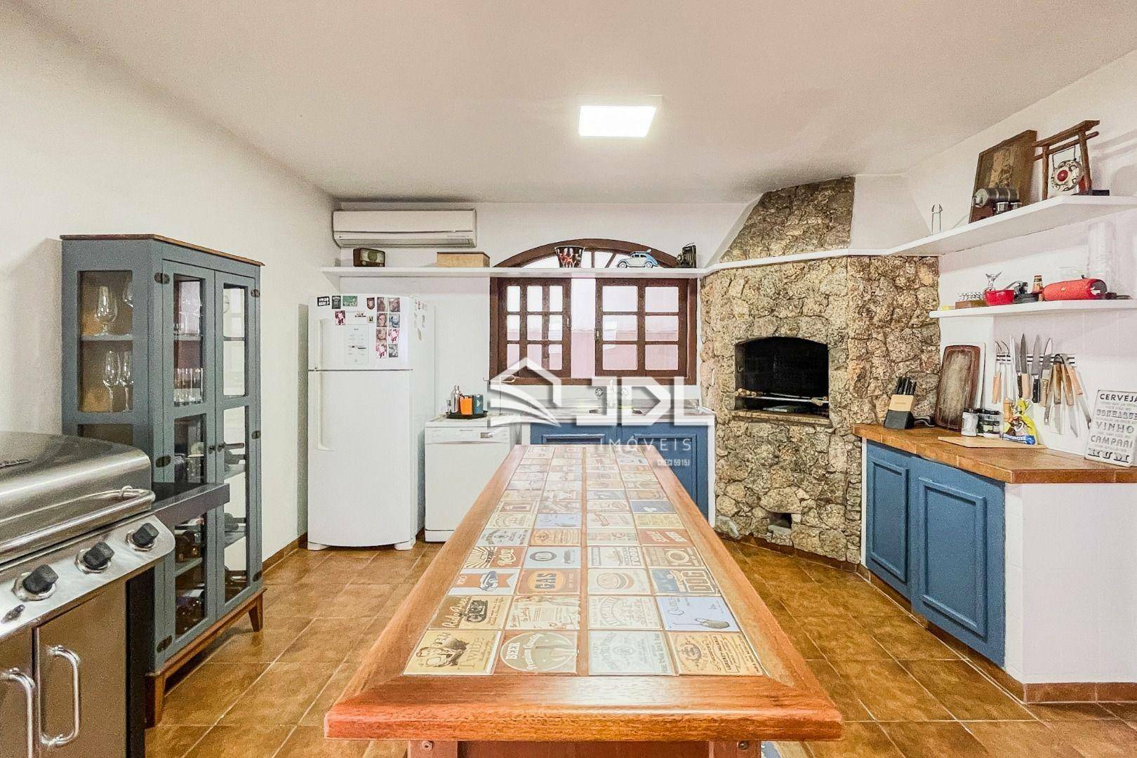 Casa de Condomínio à venda com 3 quartos, 309m² - Foto 1