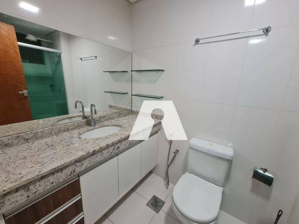 Apartamento para alugar com 3 quartos, 206m² - Foto 20