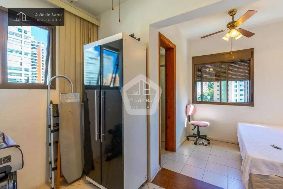 Apartamento à venda com 4 quartos, 225m² - Foto 24