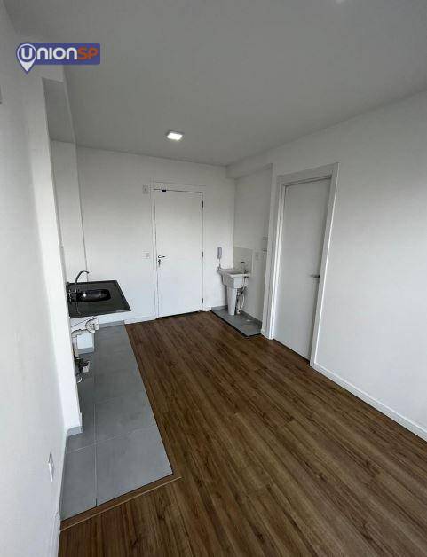 Apartamento à venda com 1 quarto, 27m² - Foto 2