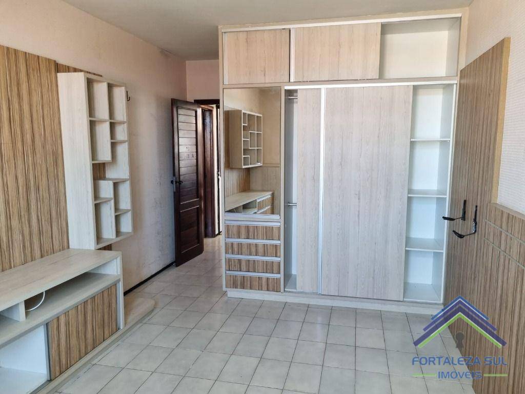 Casa à venda com 4 quartos, 281m² - Foto 11