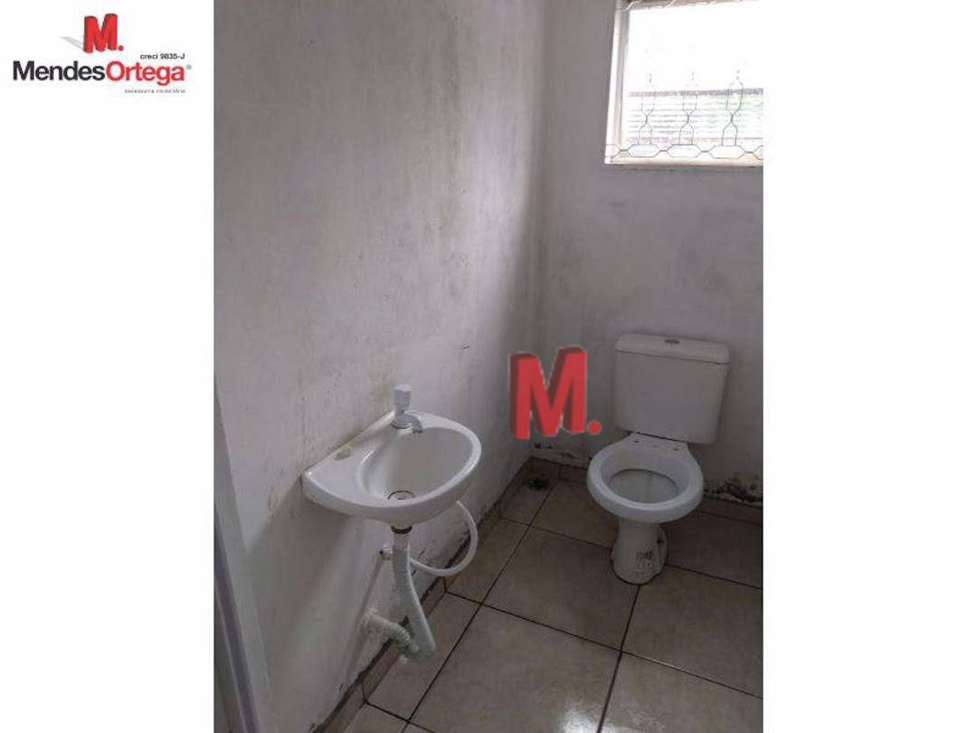 Casa à venda com 2 quartos, 300m² - Foto 12