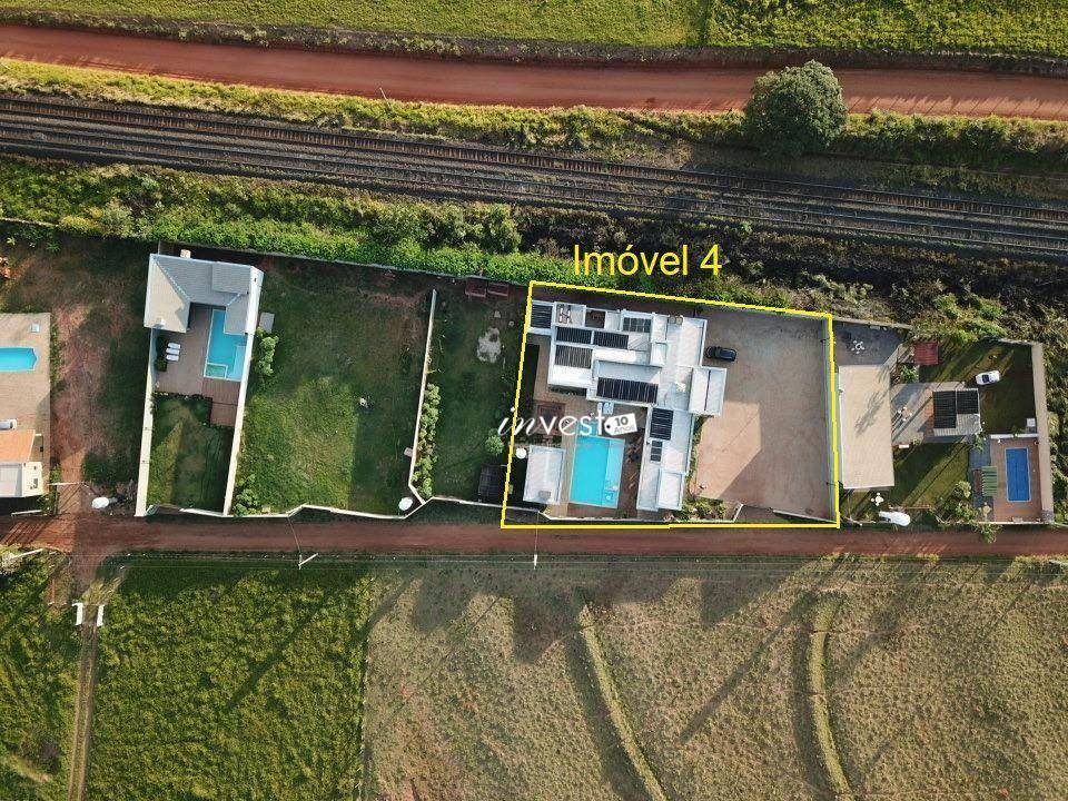 Chácara, 4 quartos, 1502 m² - Foto 1