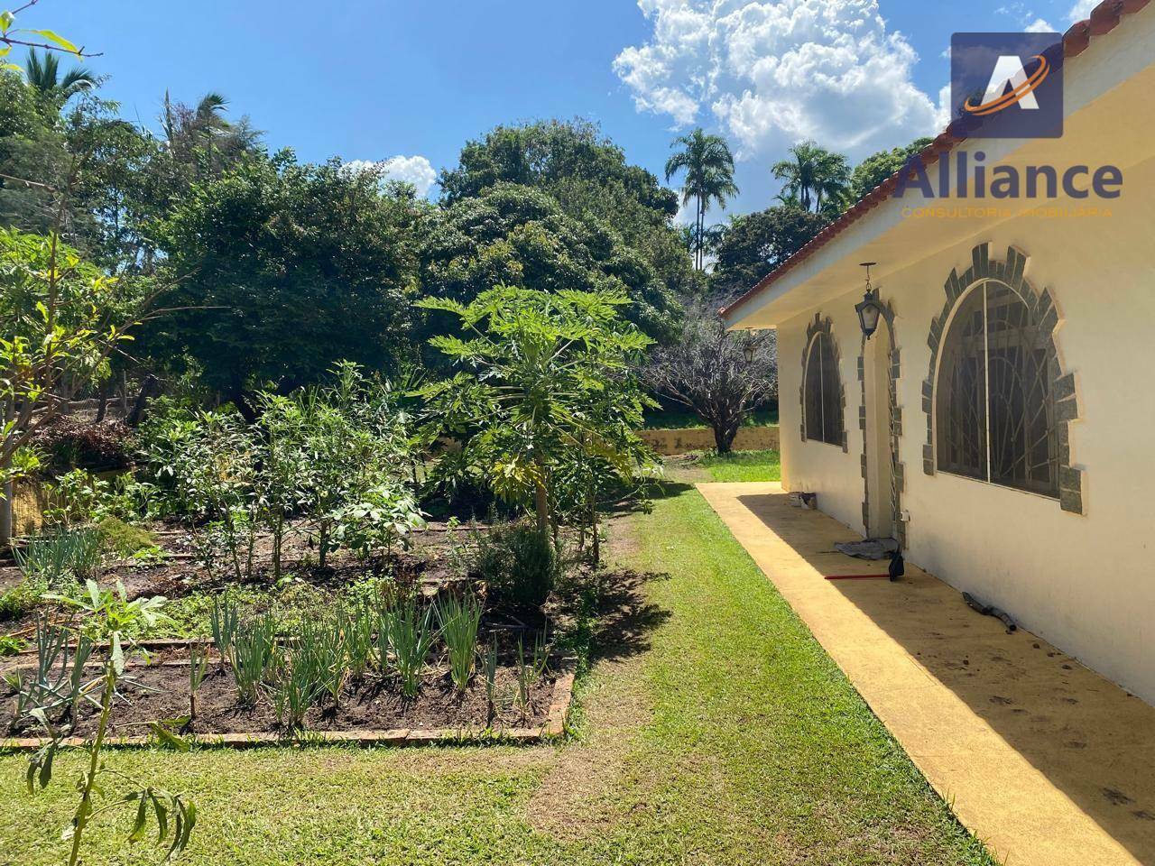 Chácara à venda com 2 quartos, 376m² - Foto 10