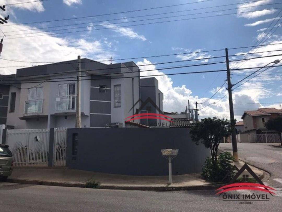 Casa à venda com 2 quartos, 80m² - Foto 2