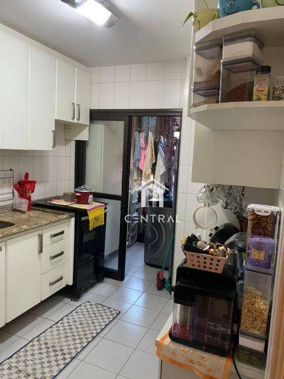 Apartamento à venda com 3 quartos, 63m² - Foto 4