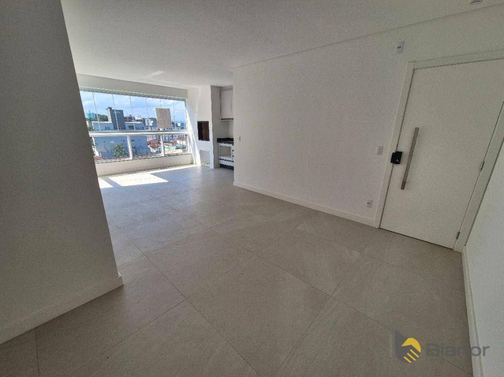 Apartamento à venda e aluguel com 2 quartos, 77m² - Foto 6