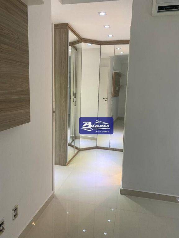 Apartamento à venda com 2 quartos, 68m² - Foto 27