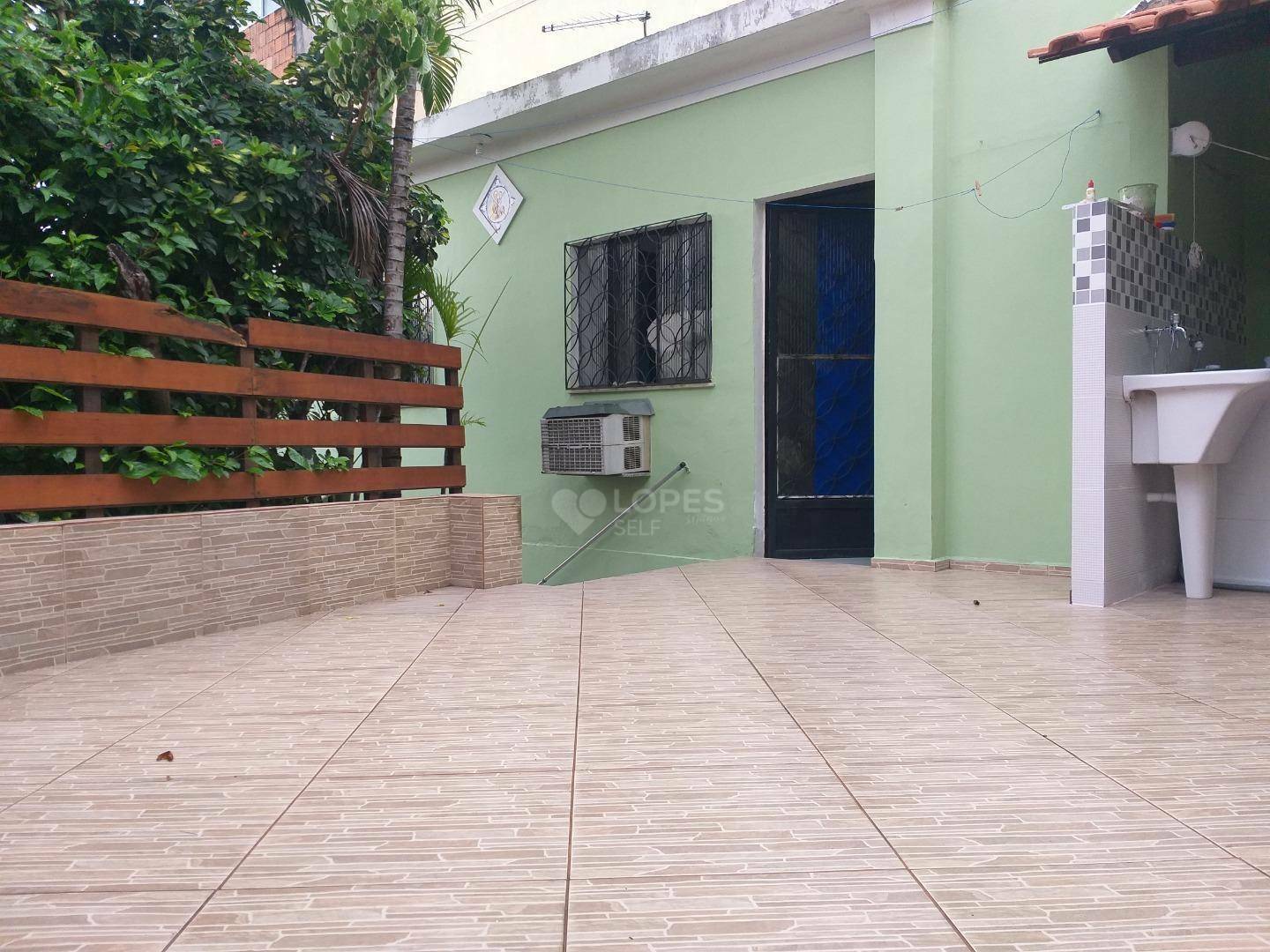 Casa à venda com 2 quartos, 200m² - Foto 15