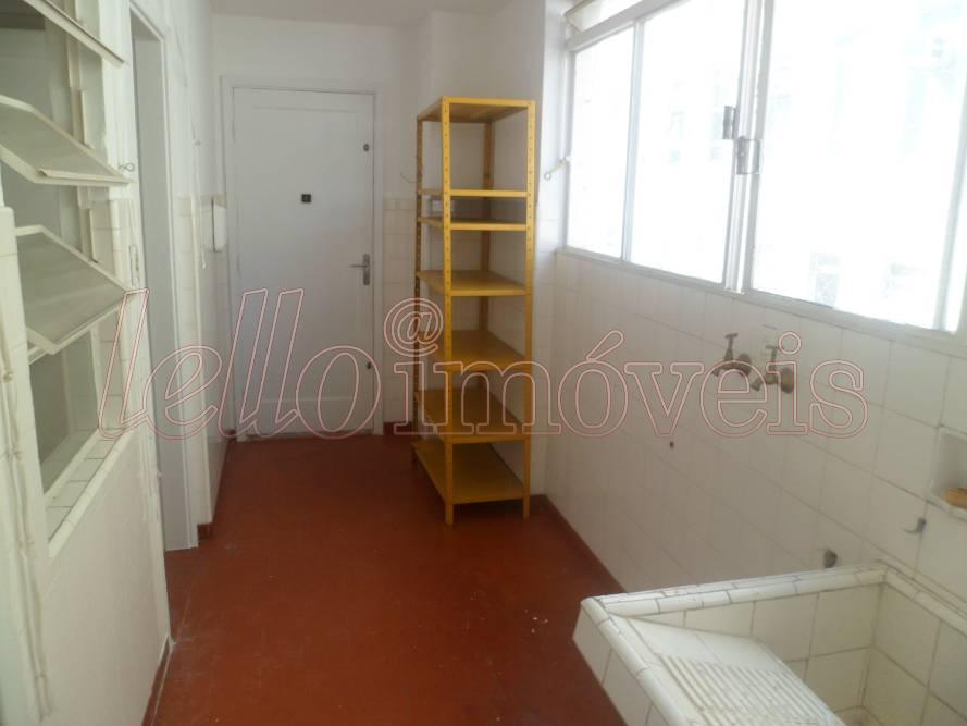 Apartamento para alugar com 3 quartos, 240m² - Foto 16